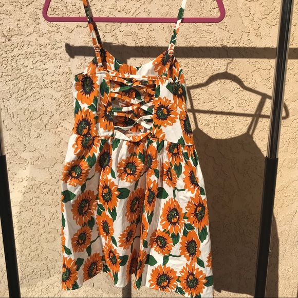 Sunflower dress - Picture 2 of 5